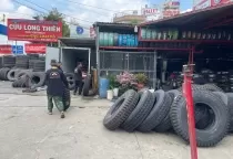 🚗 DỊCH VỤ VÁ VỎ XE LƯU ĐỘNG NHANH TẠI LINH XUÂN – THỦ ĐỨC – LÀNG ĐẠI HỌC – CẦU VƯỢT SÓNG THẦN