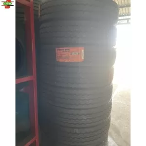 Lốp xe ROADSTAR 12R22.5 18PR ( 305)