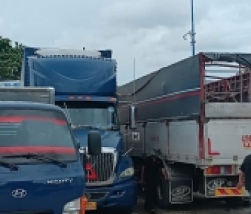 THAY LỐP XE LƯU ĐỘNG DĨ AN  / DỊCH VỤ THAY LỐP XE TẢI, DU LỊCH, BEN, CONTAINER