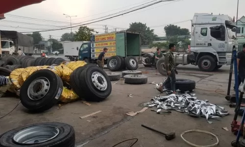 SĂM LỐP XE Ô TÔ BÌNH DƯƠNG / DỊCH VỤ VÁ VỎ XE / LẮP RÁP LƯU ĐỘNG TẬN NHÀ