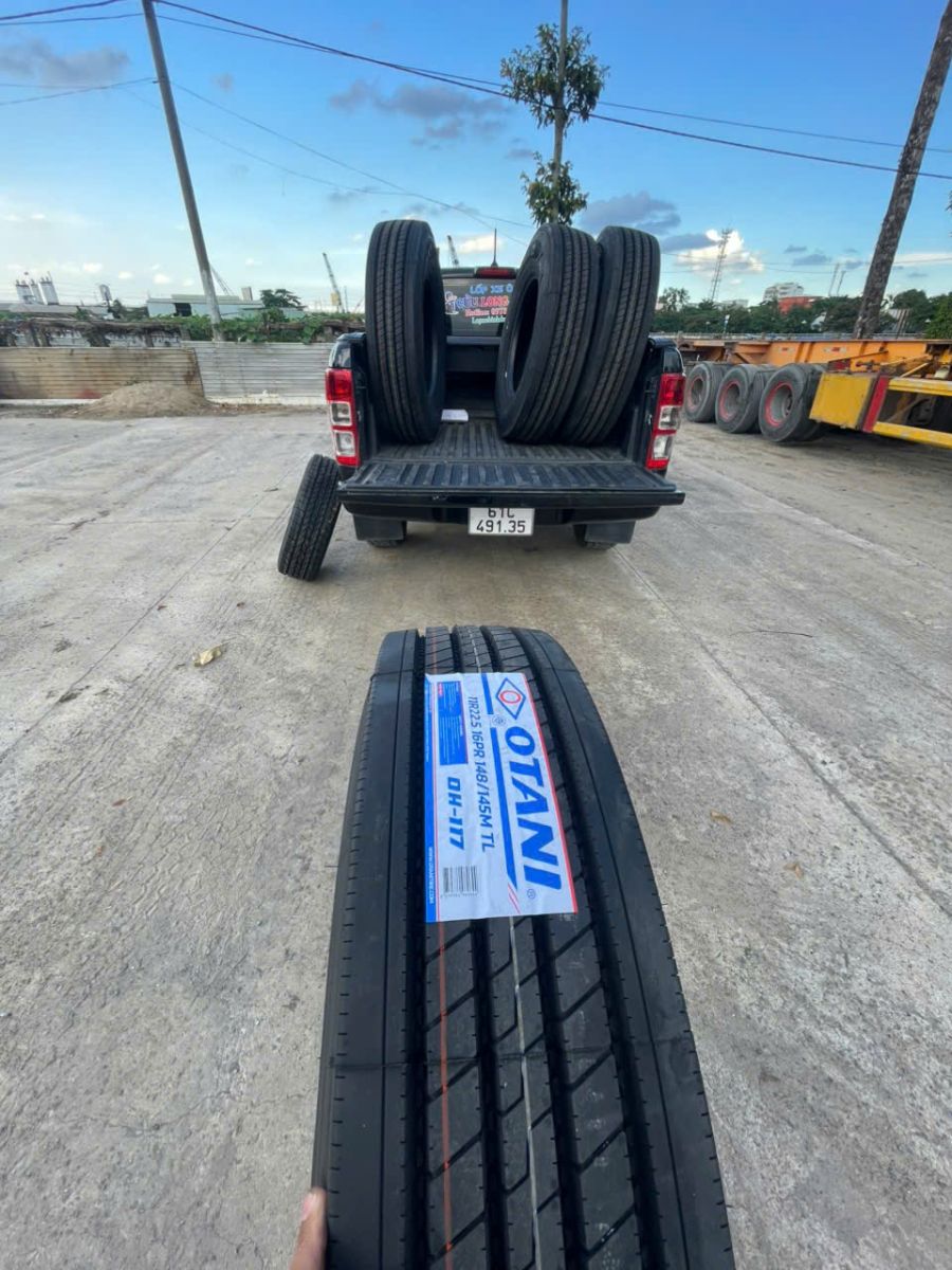 5 DẤU HIỆU NHẬN BIẾT THỜI ĐIỂM NÊN THAY LỐP Ô TÔ