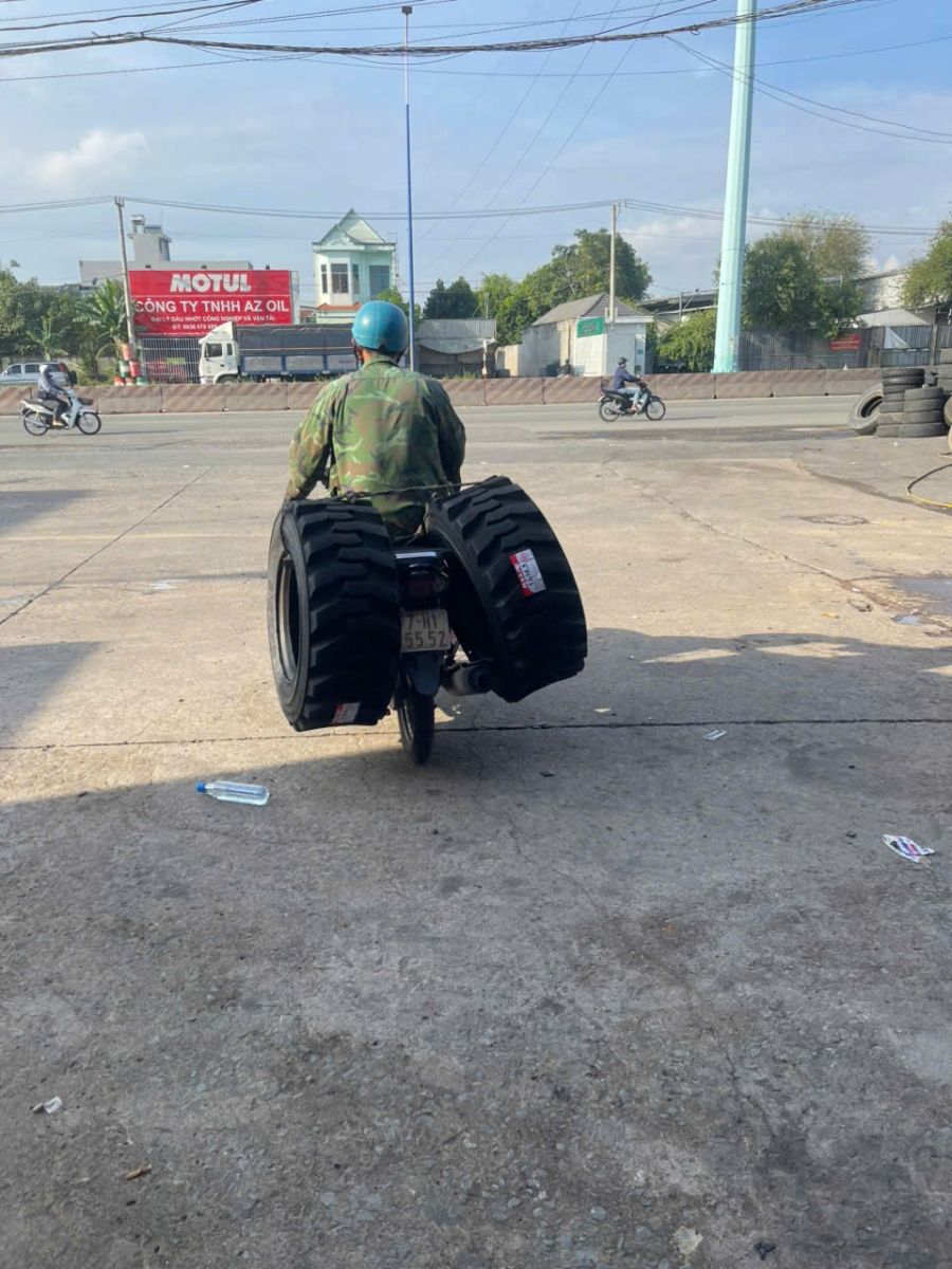 ĐẠI LÝ CUNG CẤP LỐP XE NÂNG ( VỎ XE CÔNG TRÌNH ) - BAO LẮP RÁP LƯU ĐỘNG TẬN NƠI 24/7 DĨ AN, BÌNH DƯƠNG
