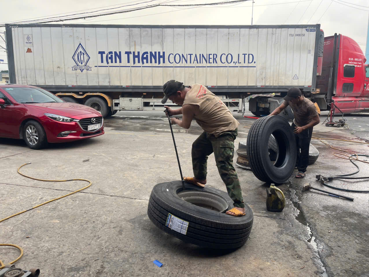 Vá vỏ xe du lịch