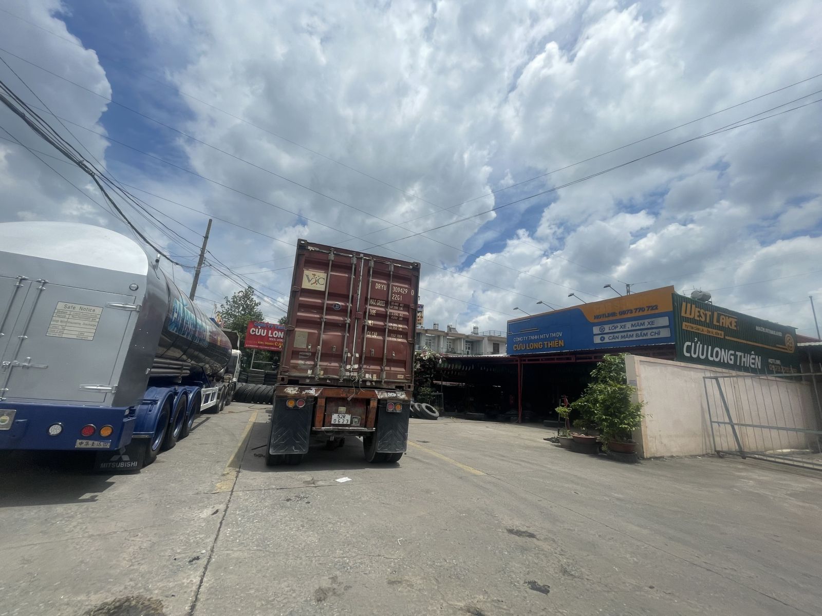 DỊCH VỤ THAY THẾ LỐP XE Ô TÔ TẬN NƠI TẠI BÌNH DƯƠNG – NHANH CHÓNG, TIẾT KIỆM NĂM 2026