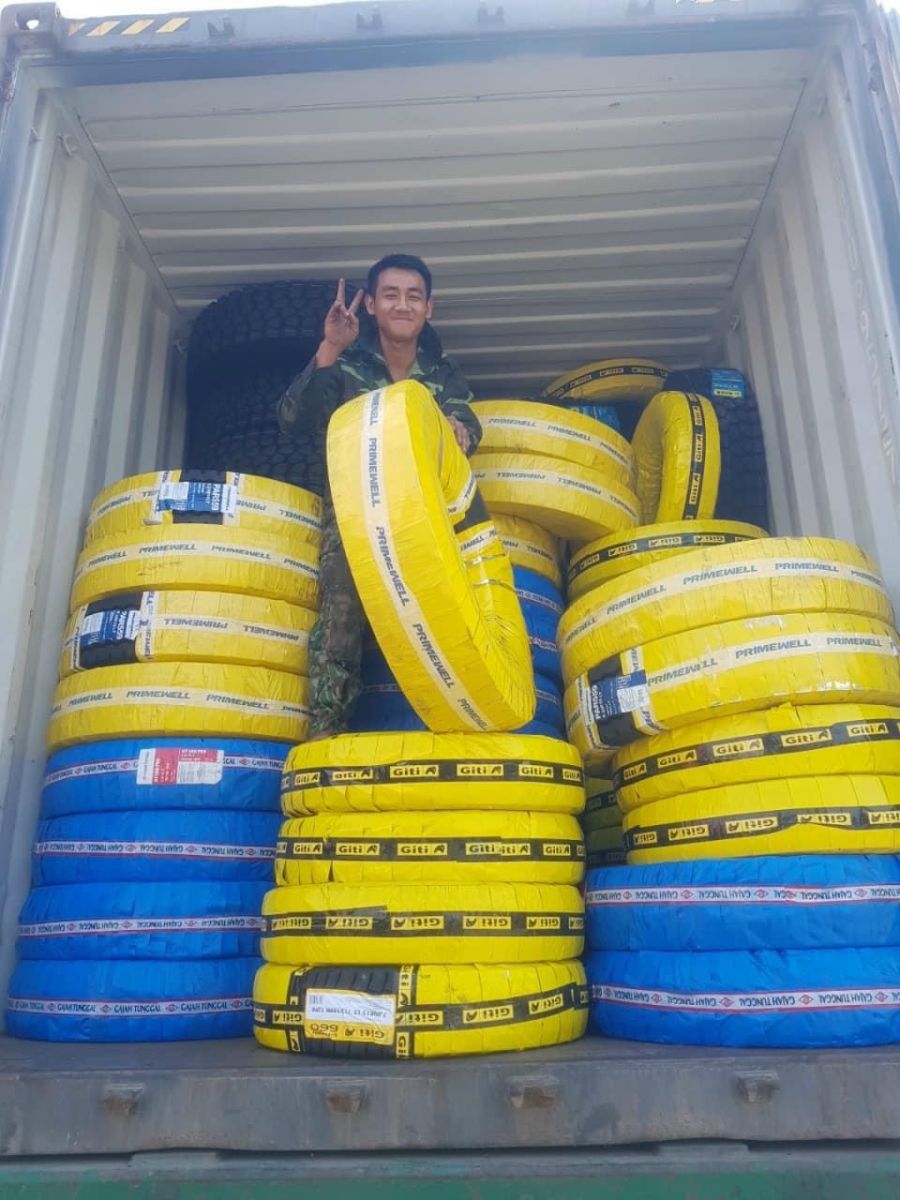 Dịch Vụ Thay Lốp Xe tại công ty khách hàng khu vực Tân Uyên