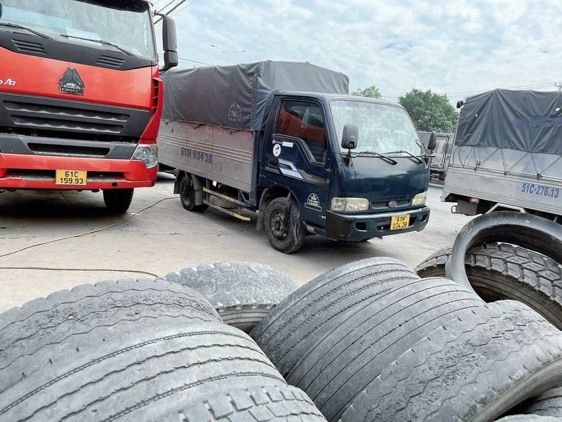 Thay Lốp Xe Ô Tô  Ở Bình Dương – Hỗ Trợ Mọi Dòng Xe, Xe Du Lịch, Xe Tải, Xe Ben, Xe Nâng, Xe Container