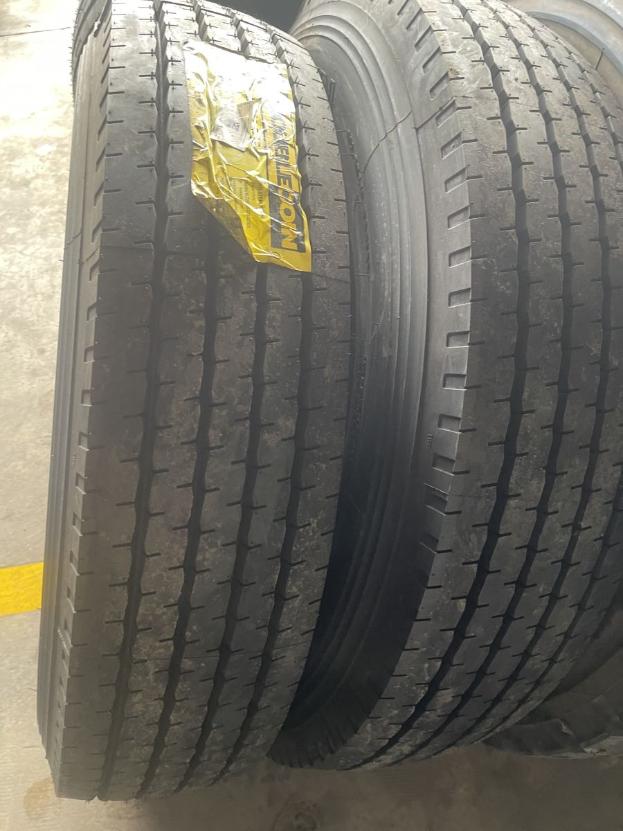 Lốp Xe  DOUBLECOIN  11R22.5 - 16