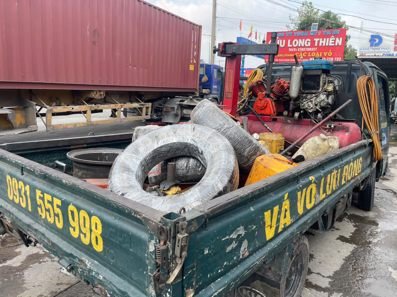 VÁ LỐP XE LƯU ĐỘNG THÀNH PHỐ DĨ AN