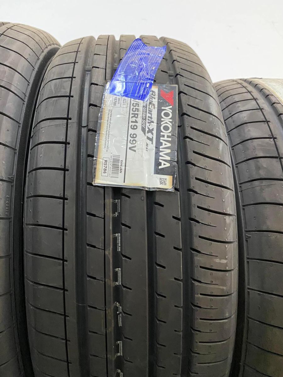 Lốp Xe YOKOHAMA 215/55R17