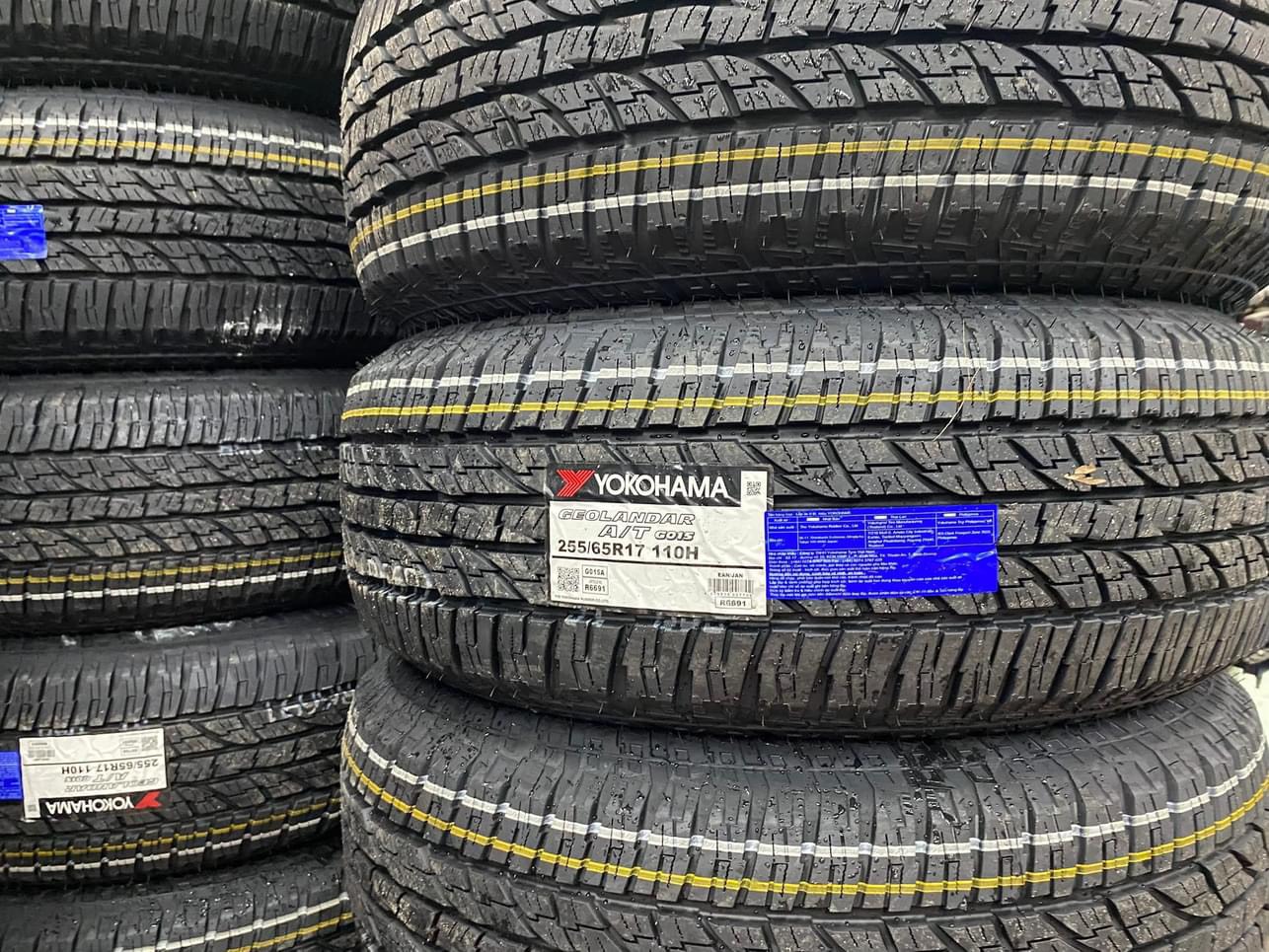 Lốp XE YOKOHAMA  225/55R19