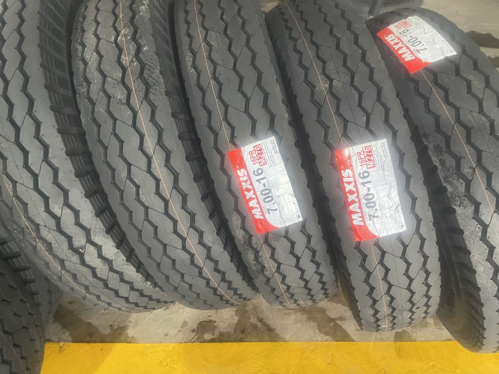 Lốp Xe MAXXIS 11.00-20 M276