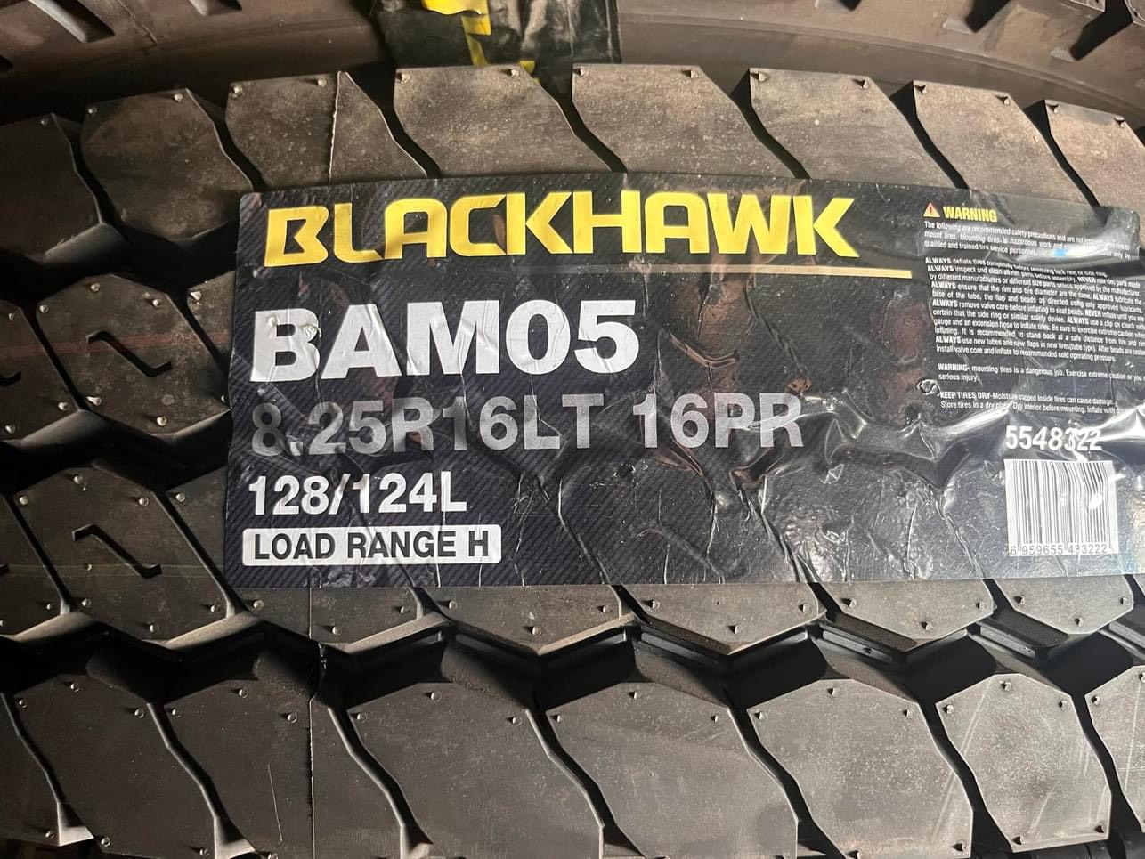 Lốp XE BLACKHAWK 825R16 LT 16PR