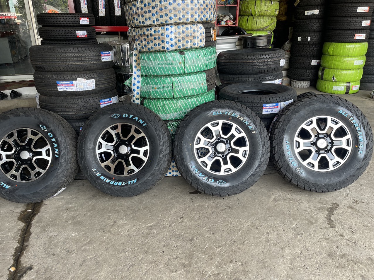 Lốp xe MAXXIS 185/60R15