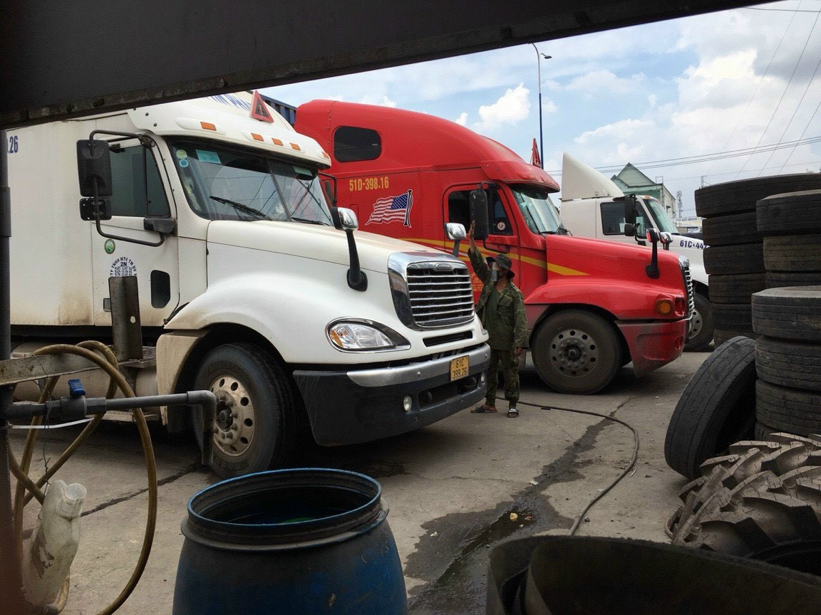 Lốp xe 12R22.5 TRAZANO EZ865