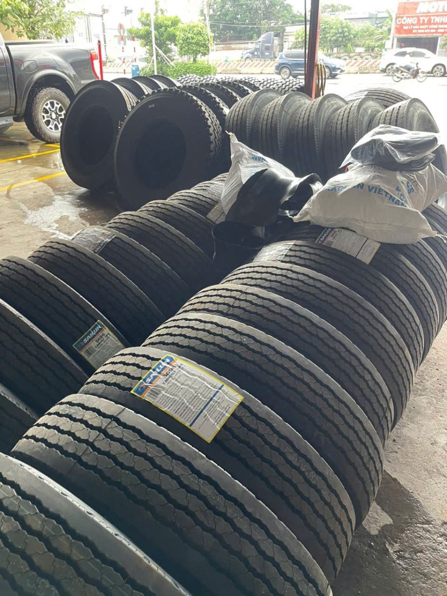 Thu Mua Lốp Xe Tải Cũ 