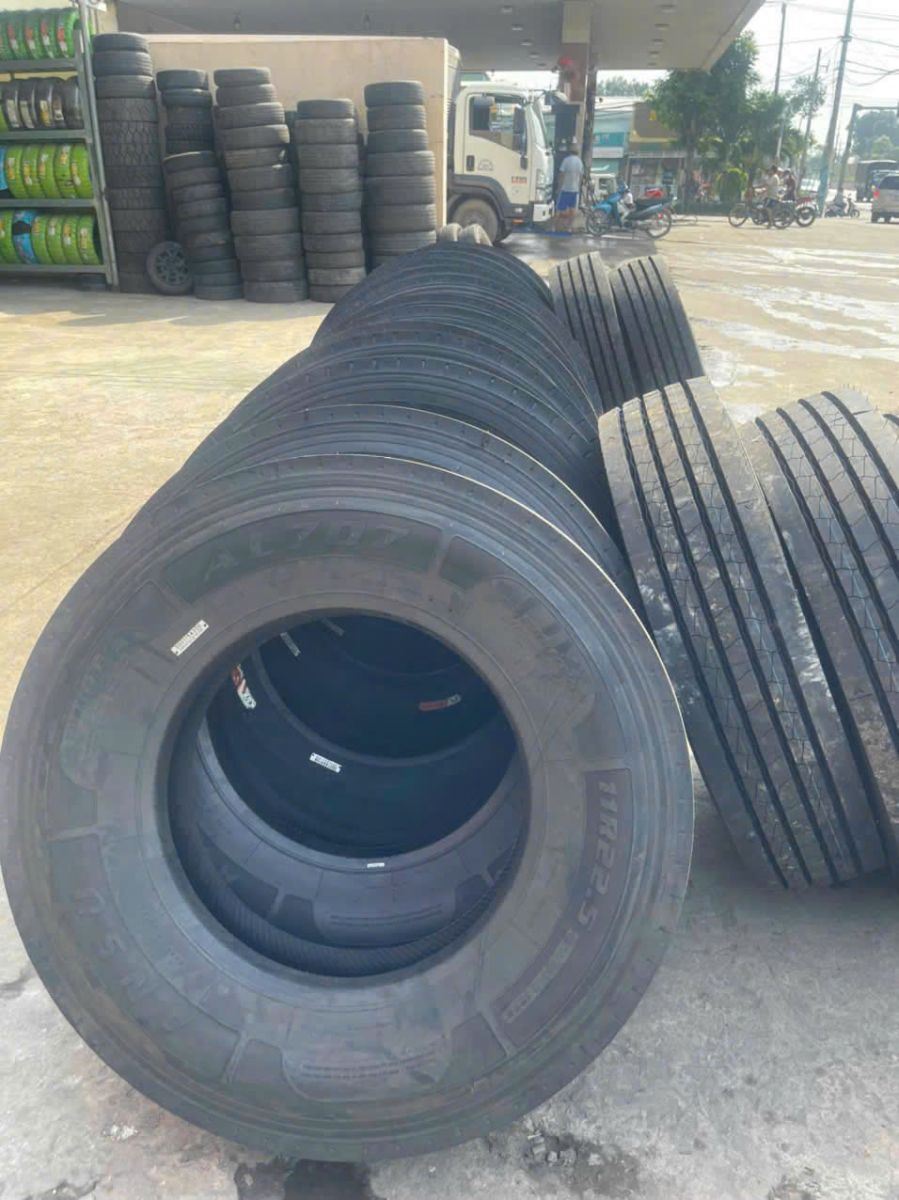 Lốp xe tải Cũ - Tại Kho TP.HCM