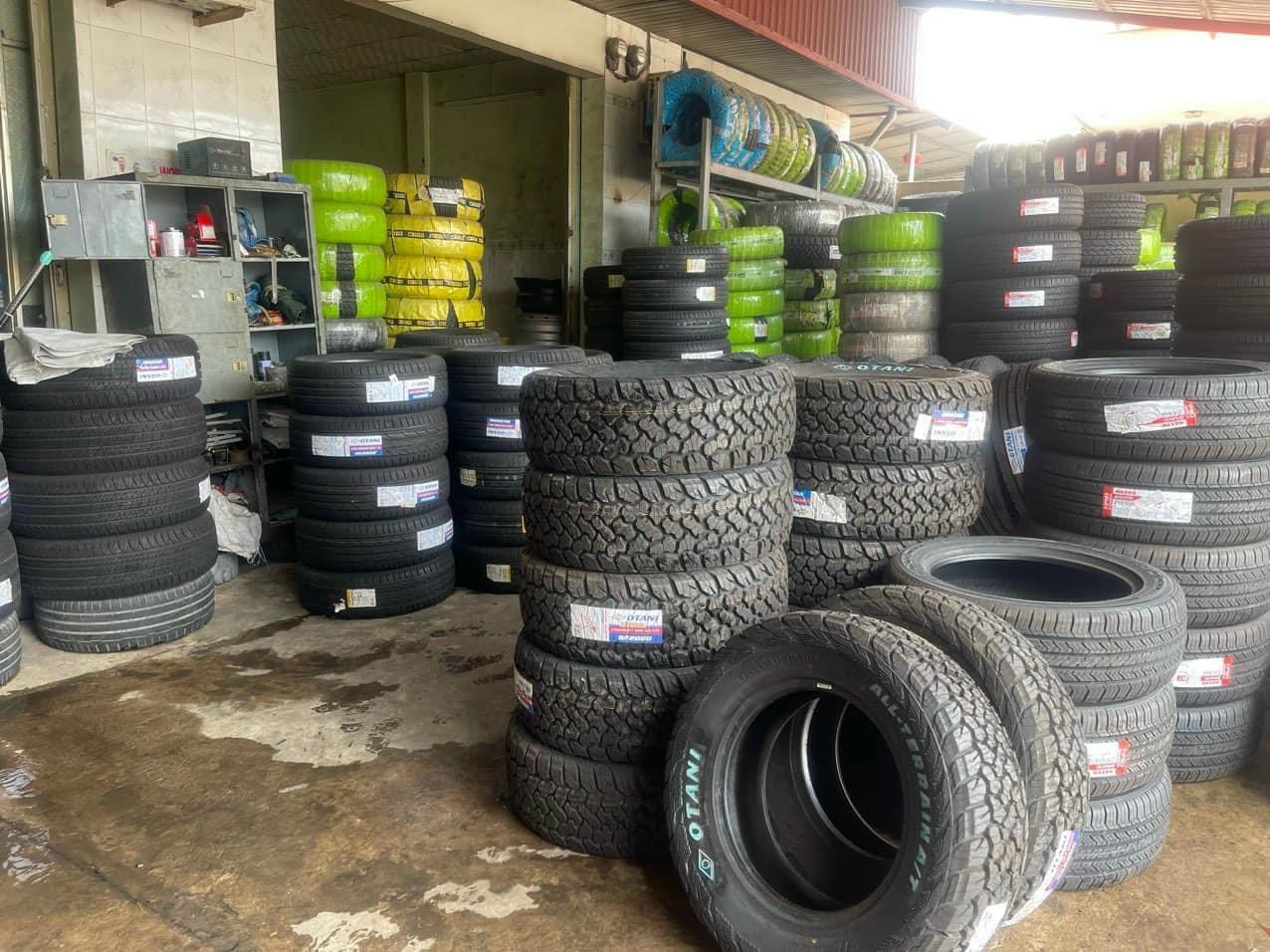 Lốp xe MICHELIN 245/45R18