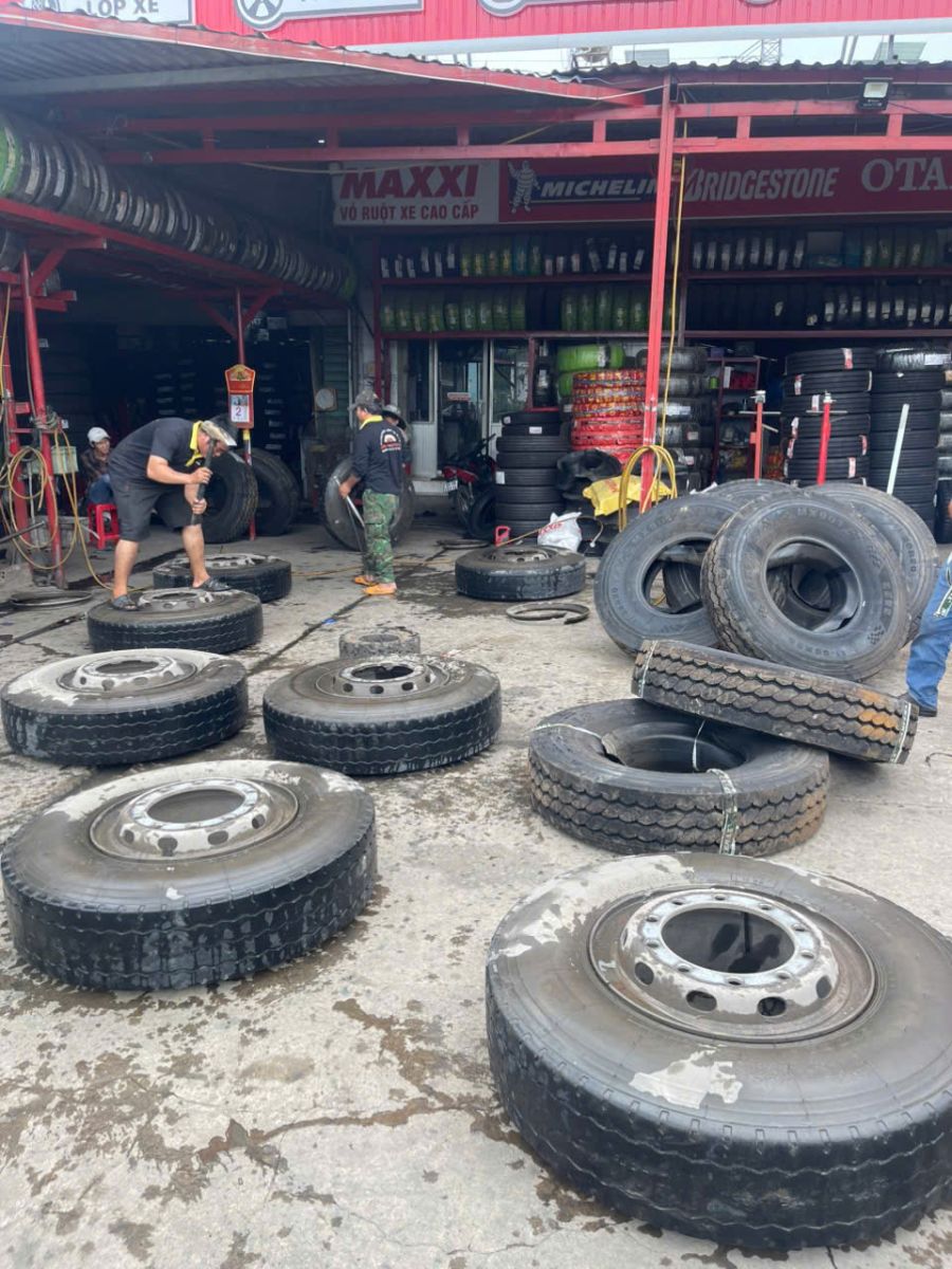 CỨU HỘ LỐP XE PHƯỜNG DĨ AN - TP.HCM