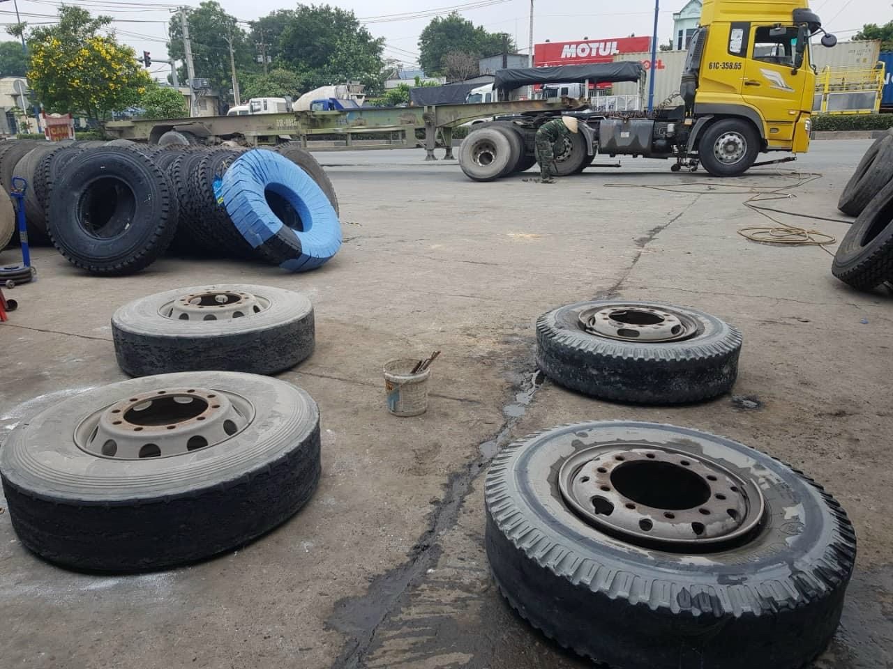 Lốp xe tải Cũ - Tại Kho TP.HCM