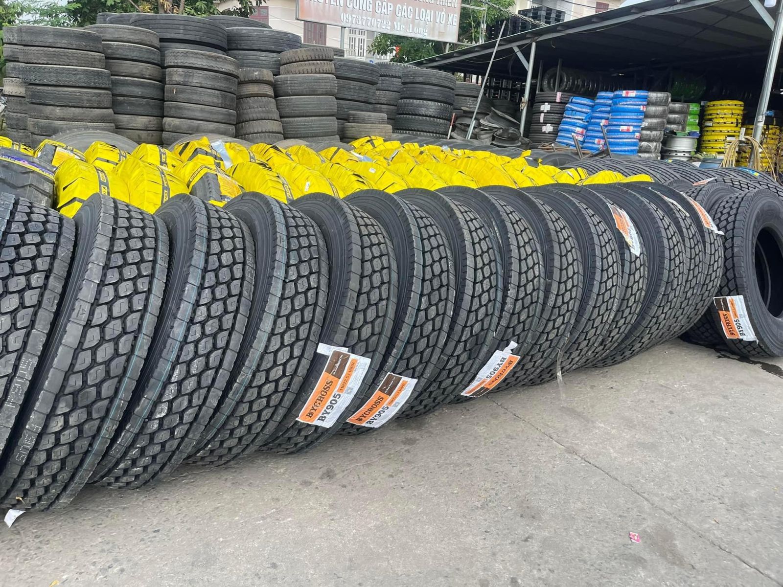 Lốp Xe KUNLUN 12R22.5 18PR KT876