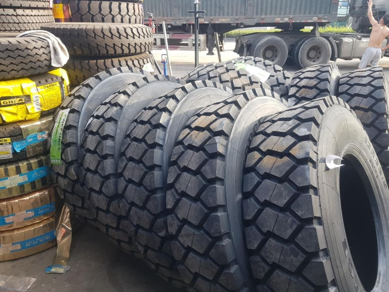 Lốp Xe KUNLUN 12R22.5 18PR KT876