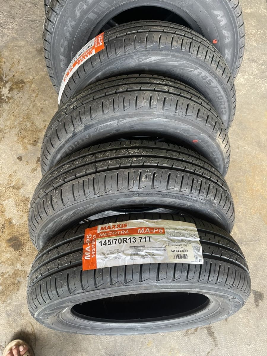 Lốp xe du lịch Bridgestone  285/45R19
