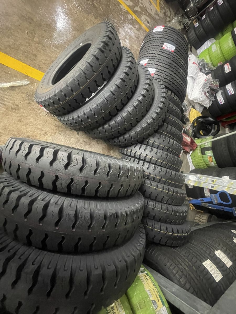 Lốp xe du lịch Bridgestone  285/45R19