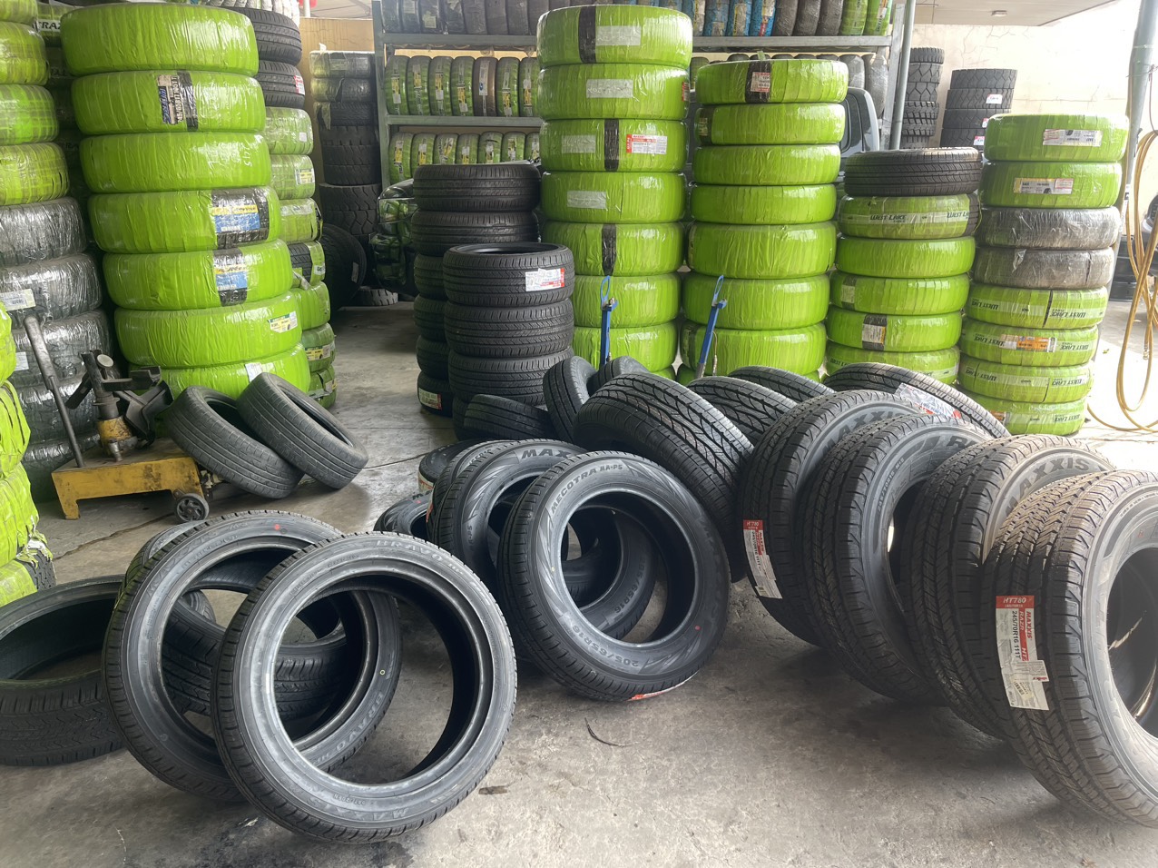 Lốp xe ô tô  WEST LAKE 235/60R16  SC328