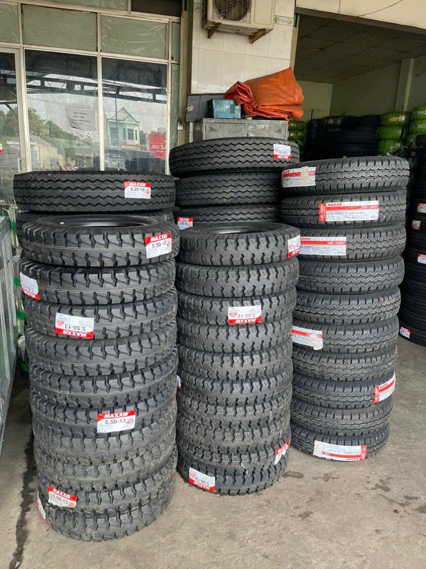 Lốp xe WESTLAKE 235/60R17