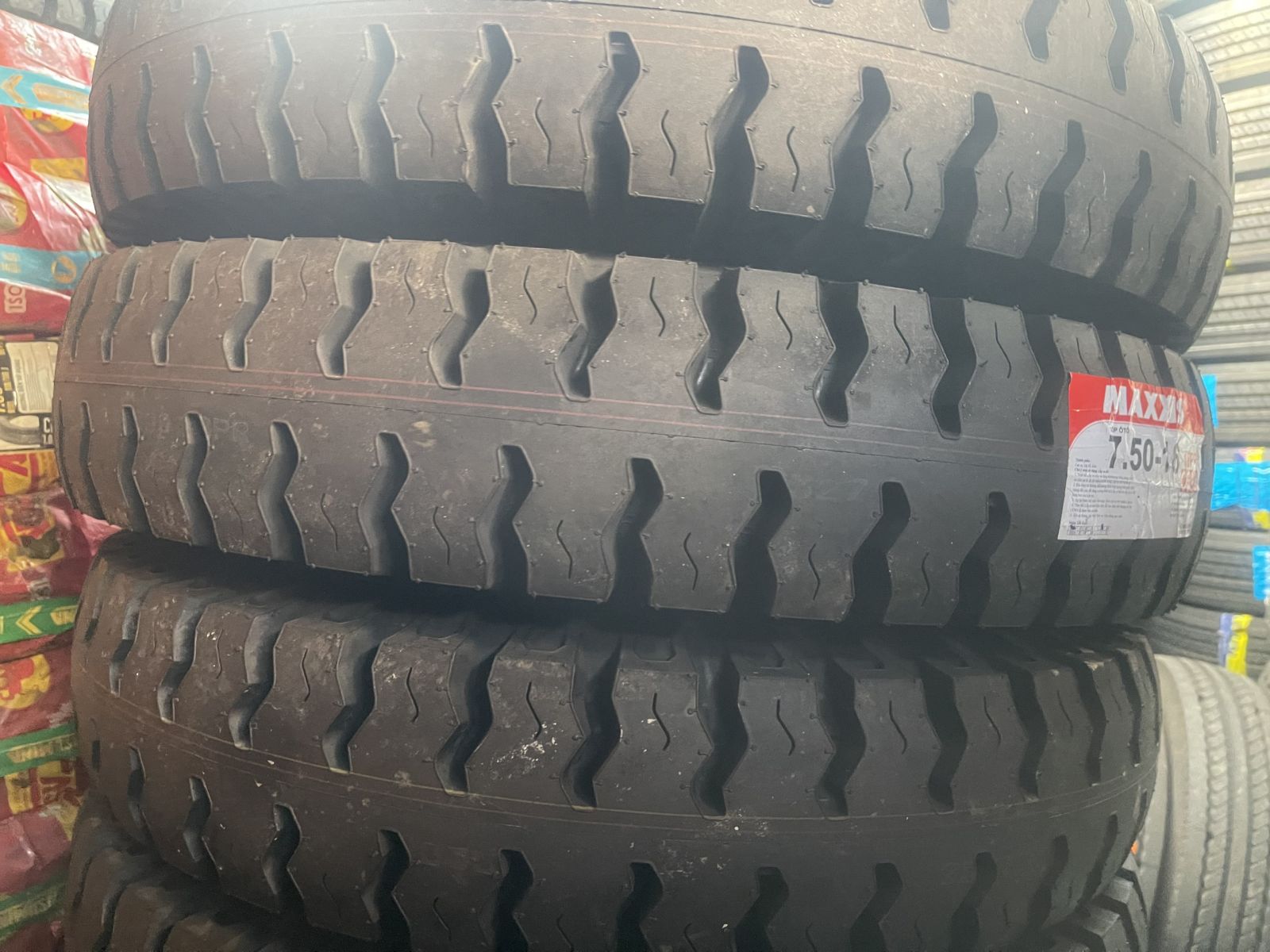 Lốp Xe MAXXIS 7.50-16 18PR