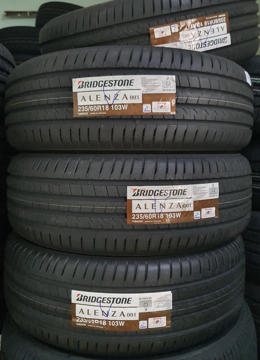 Lốp xe du lịch Bridgestone 235/60R18 103W